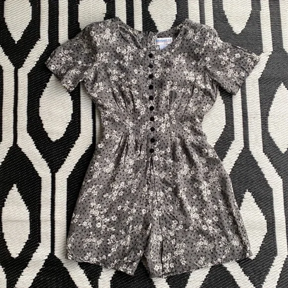 Vintage Floral Skort Romper - Picture 3 of 10